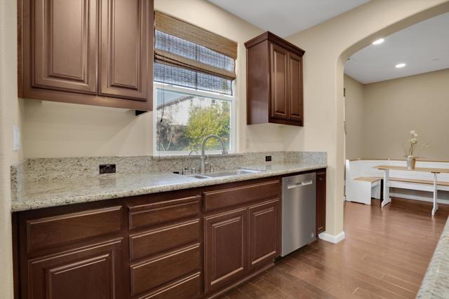 Detail Gallery Image 11 of 44 For 2039 Lemonwood Ct, San Ramon,  CA 94582 - 4 Beds | 3/1 Baths