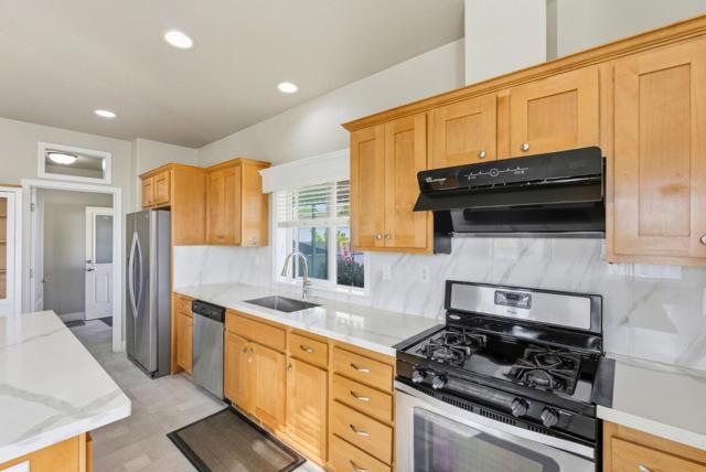 1541 Ortega, Hayward CA: https://media.crmls.org/mediaz/c1245926-aabf-4eed-9e4c-c2376168cf60.jpg