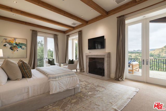 8 Bed Home for Sale in Los Angeles, California