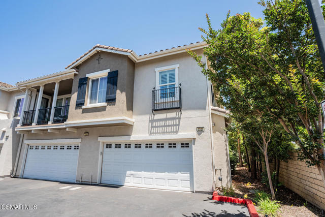 3327 Shadetree Way, Camarillo CA: https://media.crmls.org/mediaz/c1261c67-a20c-42d3-a3c4-cc6954e2f4ff.jpg