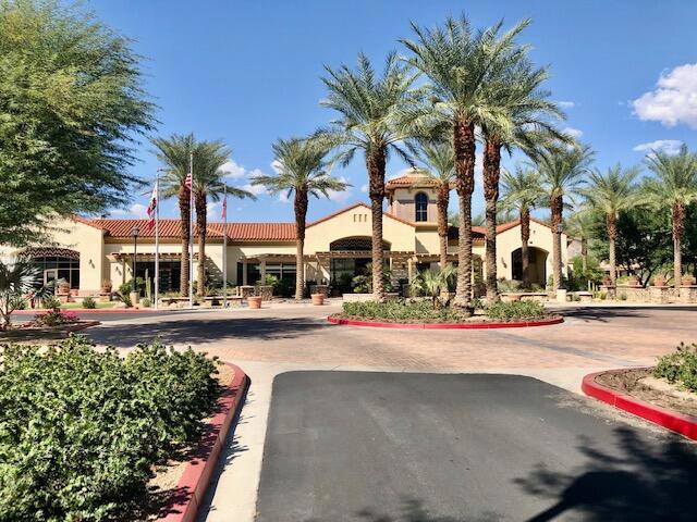81676 Camino Los Milagros, Indio CA: https://media.crmls.org/mediaz/c1262a5d-4c2e-45a2-bde8-fb7b5aa0f280.jpg