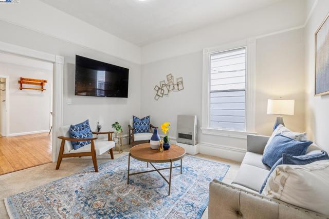 545 Central Ave, Alameda CA: https://media.crmls.org/mediaz/c1263f42-893f-4c98-80b1-bff24273d935.jpg