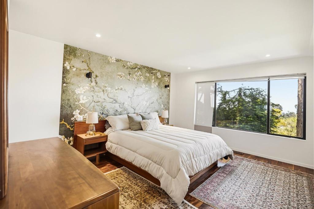 https://media.crmls.org/mediaz/c1266017-6cfd-4b71-9060-e2bf16a50915.jpg?preset=X-Large