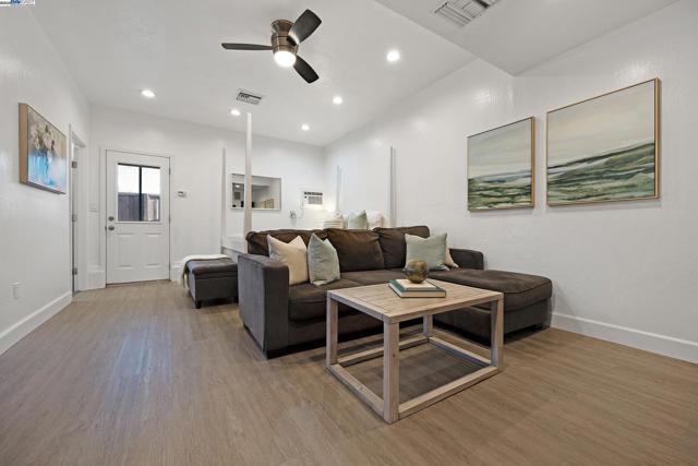 1153 Sherry Way, Livermore CA: https://media.crmls.org/mediaz/c1266f1a-0d62-48de-84f9-359c3f17b15c.jpg