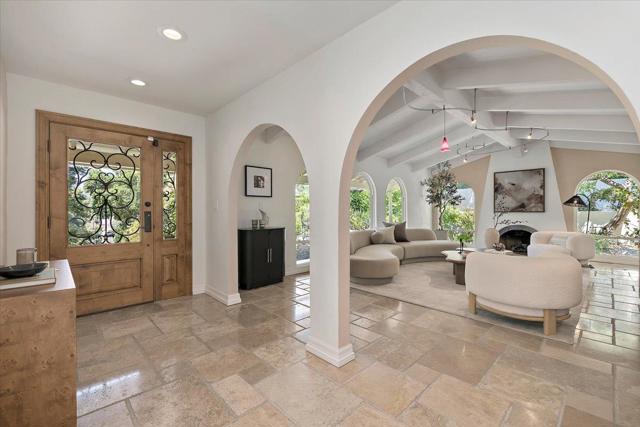 17274 Verdes Robles, Los Gatos CA: https://media.crmls.org/mediaz/c126dd7c-f92f-4dc3-9f08-87bed61cd36e.jpg