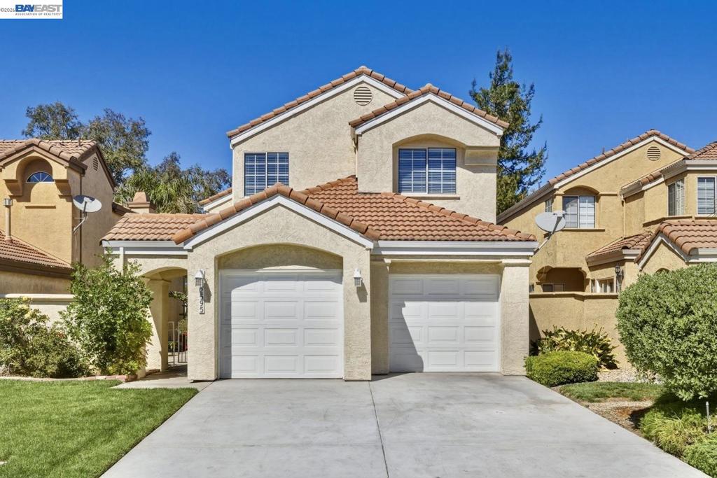 2595 Cherry Hills Dr