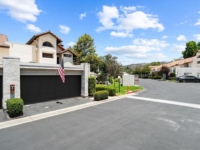 1138 Via Loma Vista, El Cajon CA: https://media.crmls.org/mediaz/c12a6a16-2358-46ea-95f9-70a3ecfbed14.jpg