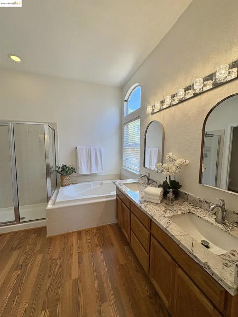 Image 13 of 24 For 453 Brennen Cir