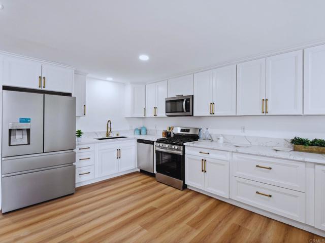 Detail Gallery Image 14 of 60 For 1894 Wedgemere Rd, El Cajon,  CA 92020 - 7 Beds | 5 Baths