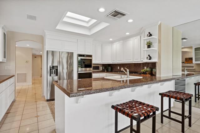 5 Barnard Court, Rancho Mirage CA: https://media.crmls.org/mediaz/c12b021b-eae5-4219-adbc-e2b9ca26f292.jpg