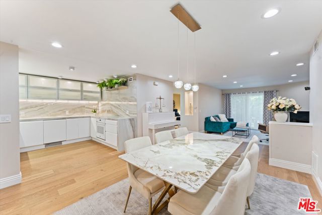 16040 W Sunset Boulevard, Pacific Palisades, CA 90272