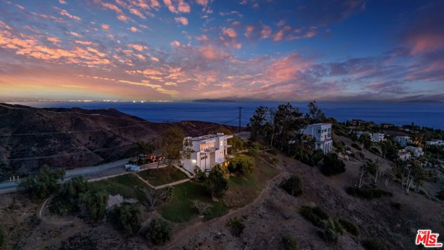 2727 Corral Canyon Road, Malibu CA: https://media.crmls.org/mediaz/c12c6462-3e0e-4ef4-a547-0b8a806a50b3.jpg