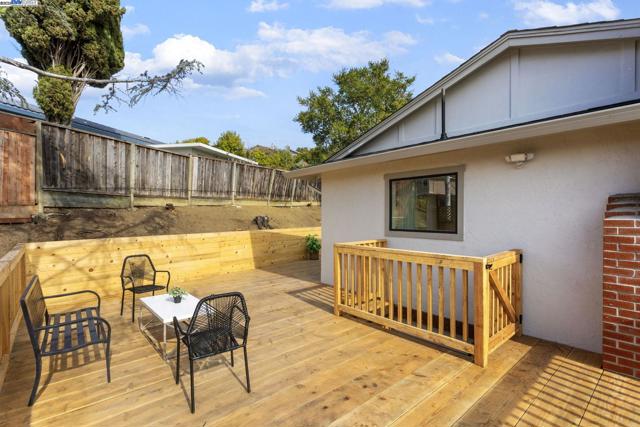 365 Monaco Ave, Union City CA: https://media.crmls.org/mediaz/c12cc7b6-bd30-4f47-a703-115afe0e5d6f.jpg