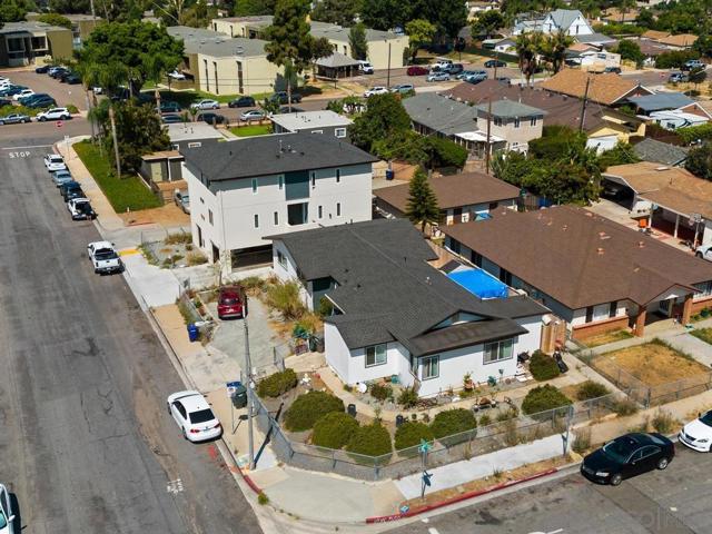 721 27 E 22nd St, National City CA: https://media.crmls.org/mediaz/c12d0205-bf1a-4754-bad8-04bf930c0bf8.jpg