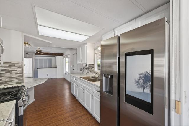 Detail Gallery Image 8 of 42 For 125 Frost Cir #125,  Ventura,  CA 93003 - 2 Beds | 2 Baths