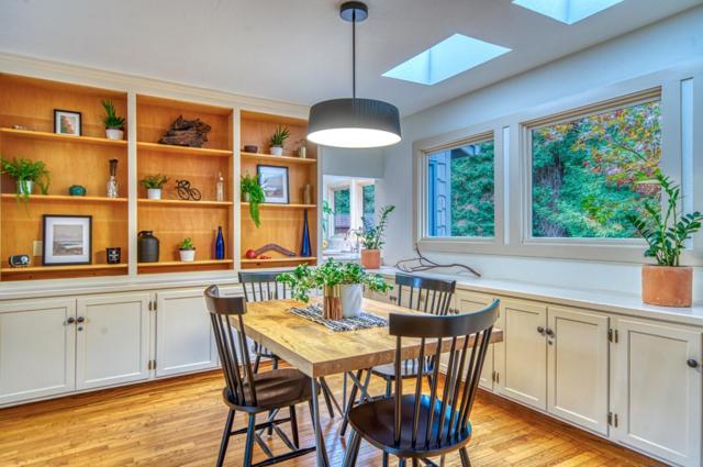 9013 Rhodes Avenue, Aptos CA: https://media.crmls.org/mediaz/c12e6d80-6f62-4016-a536-54f5864a847f.jpg