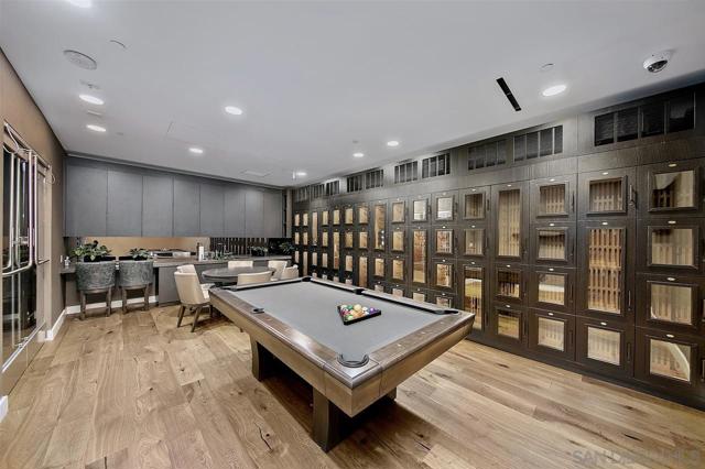 2855 5th Ave, San Diego CA: https://media.crmls.org/mediaz/c12ef2e8-d4df-4178-a1de-10ec32050992.jpg