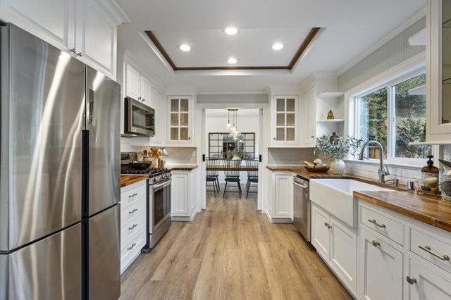 819 Cumberland Drive, Gilroy CA: https://media.crmls.org/mediaz/c12f9ac4-a086-4e45-9bb2-ca0338260103.jpg