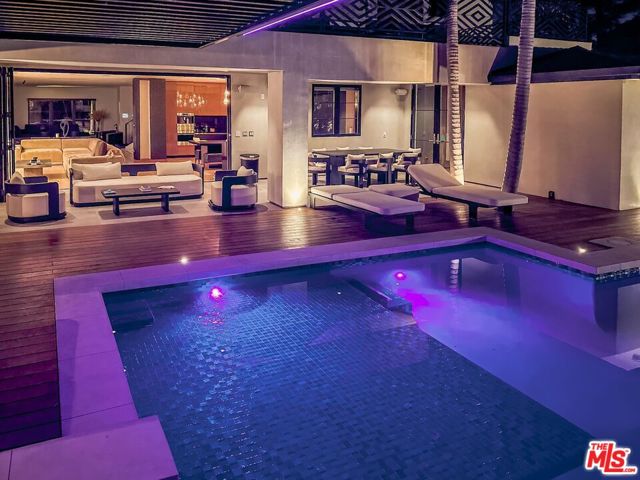 2717 Motor Avenue, Los Angeles CA: https://media.crmls.org/mediaz/c12fe359-216d-486f-9ee1-8a9ad42e348a.jpg