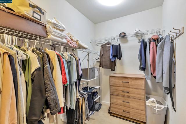 1489 Menton St, Danville CA: https://media.crmls.org/mediaz/c1300213-cb64-4e63-a8b3-5950ce7e617f.jpg