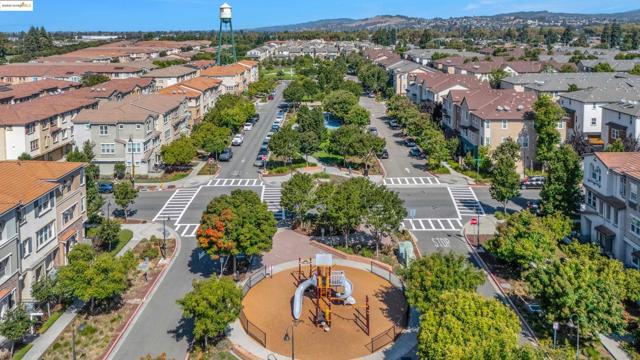 2284 Morrow St, Hayward CA: https://media.crmls.org/mediaz/c1305066-89e2-47c4-b806-8672923e0493.jpg