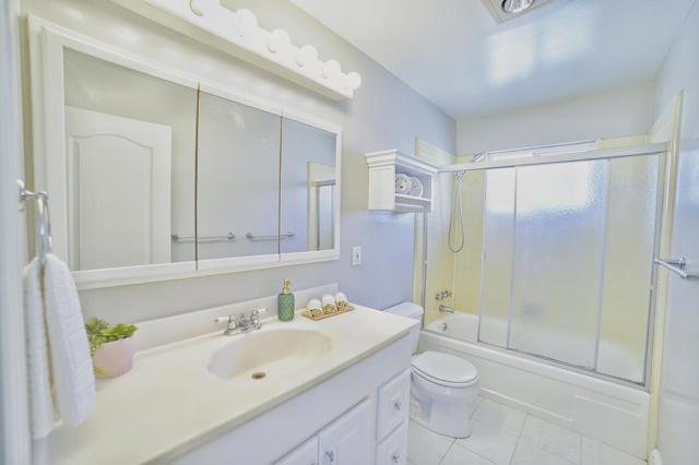 335 Grove Street, Half Moon Bay CA: https://media.crmls.org/mediaz/c130e4a6-4655-4278-b684-45205749fb5e.jpg