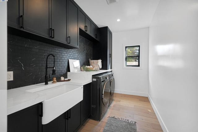 5229 Miles Ave, Oakland CA: https://media.crmls.org/mediaz/c1313694-f04f-47e1-849e-5958660e195e.jpg