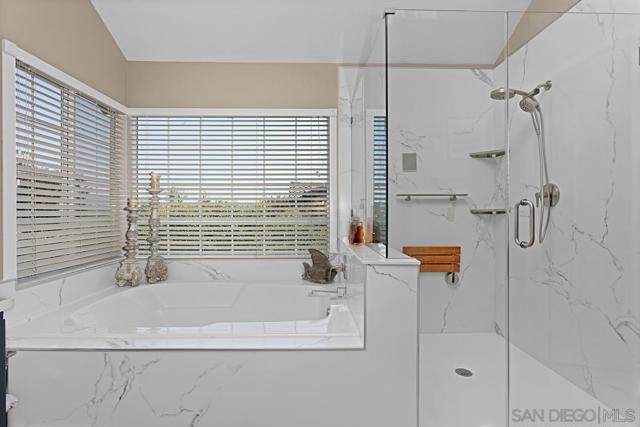 3708 Southridge, Oceanside CA: https://media.crmls.org/mediaz/c13166c1-a7e9-45ed-b63f-3ab289e2a767.jpg