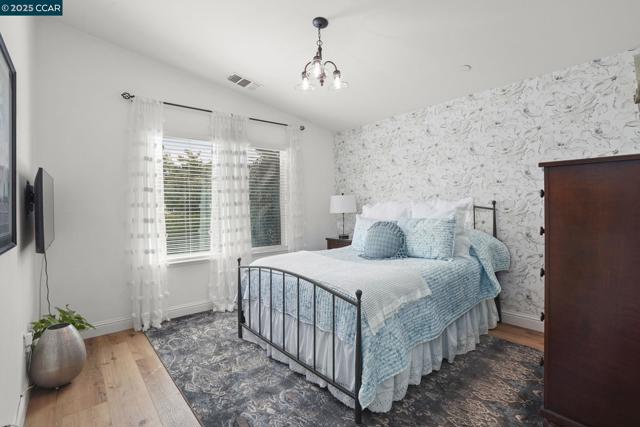 304 Birch Ridge Dr, Rio Vista CA: https://media.crmls.org/mediaz/c13183f1-948b-4dc0-a99e-f1286f191b5e.jpg