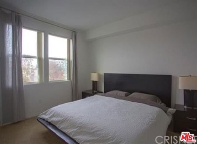 11925 Kling Street, Valley Village CA: https://media.crmls.org/mediaz/c131896e-52d8-4295-8ae1-6ccdbf00762a.jpg