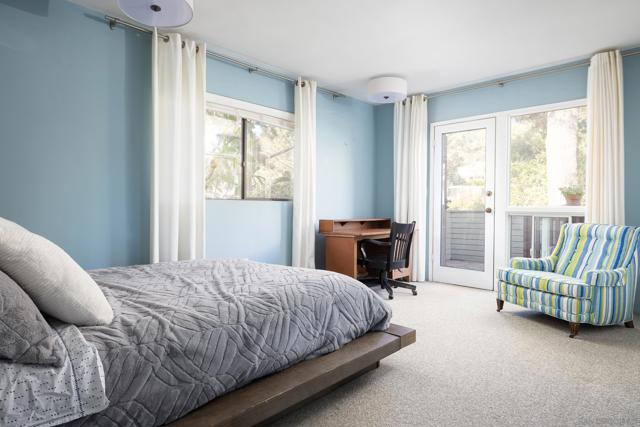 364 Bellaire Street, Del Mar CA: https://media.crmls.org/mediaz/c13193ff-26b4-4791-9cdc-6026df23fb80.jpg