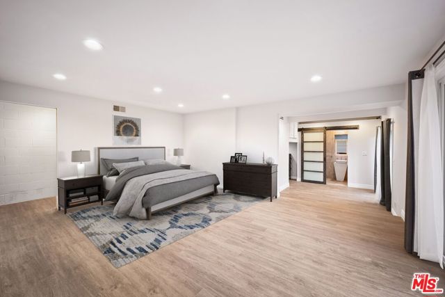 8657 Valley Flores Drive, West Hills CA: https://media.crmls.org/mediaz/c131e396-4a3a-4a80-ad8a-2f502ac65575.jpg
