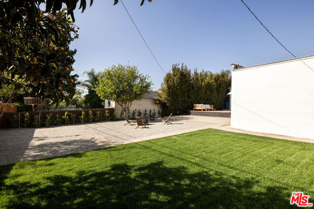 2426 W Avenue 30, Los Angeles CA: https://media.crmls.org/mediaz/c132d87a-5efa-49ae-a7f8-76e317638030.jpg