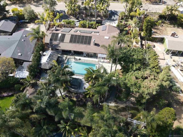 1153 Crest Dr, Encinitas CA: https://media.crmls.org/mediaz/c1330f48-5490-4e66-acc2-1f99d813dded.jpg