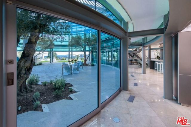 1169 Loma Linda Drive, Beverly Hills CA: https://media.crmls.org/mediaz/c1335700-4daf-4155-9b12-30541d35075c.jpg