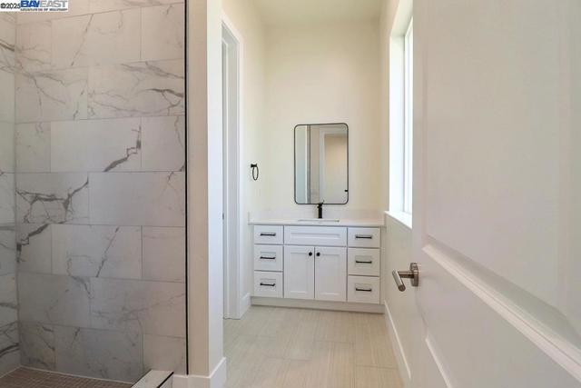 5232 Henderson Ct, Antioch CA: https://media.crmls.org/mediaz/c134af44-2f34-4a6c-88e4-993269c7c33f.jpg