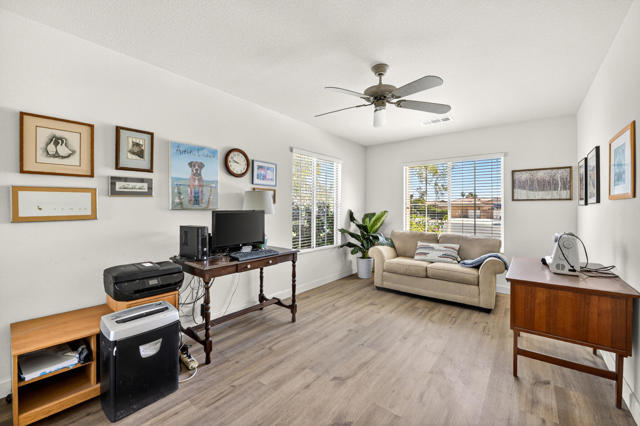 Image 23 of 32 For 81064 La Reina Circle