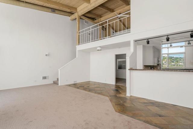 2544 Navarra Rd, Carlsbad CA: https://media.crmls.org/mediaz/c1351816-b0c6-40b9-bd0f-0533990a0332.jpg