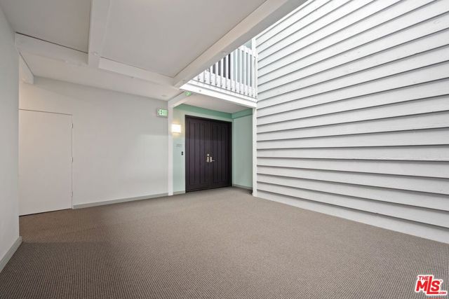 306 Bora Bora Way, Marina del Rey CA: https://media.crmls.org/mediaz/c1357f9c-537e-4a23-995b-774cbc48bd14.jpg