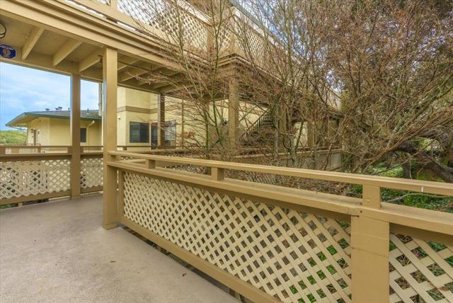 241 Quail Run Court, Monterey CA: https://media.crmls.org/mediaz/c1365d6c-95bb-469d-b3e2-b686c71dd94b.jpg
