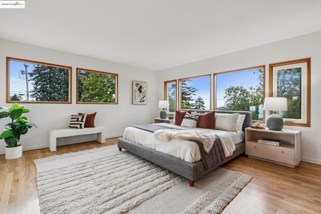 63 Eureka Ave, Kensington CA: https://media.crmls.org/mediaz/c136913e-b38f-4fed-b830-185a8e01ed79.jpg