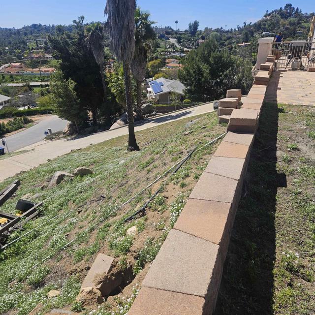 1566 Plantation Way, El Cajon CA: https://media.crmls.org/mediaz/c1371a2a-3996-4d7b-931e-23f38cb2c83f.jpg