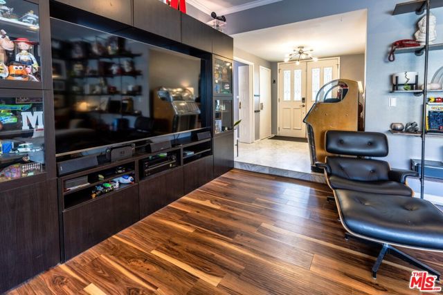 13735 Aldergrove Street, Sylmar CA: https://media.crmls.org/mediaz/c13769f7-7951-42fa-ac7f-59629f4b7ecb.jpg