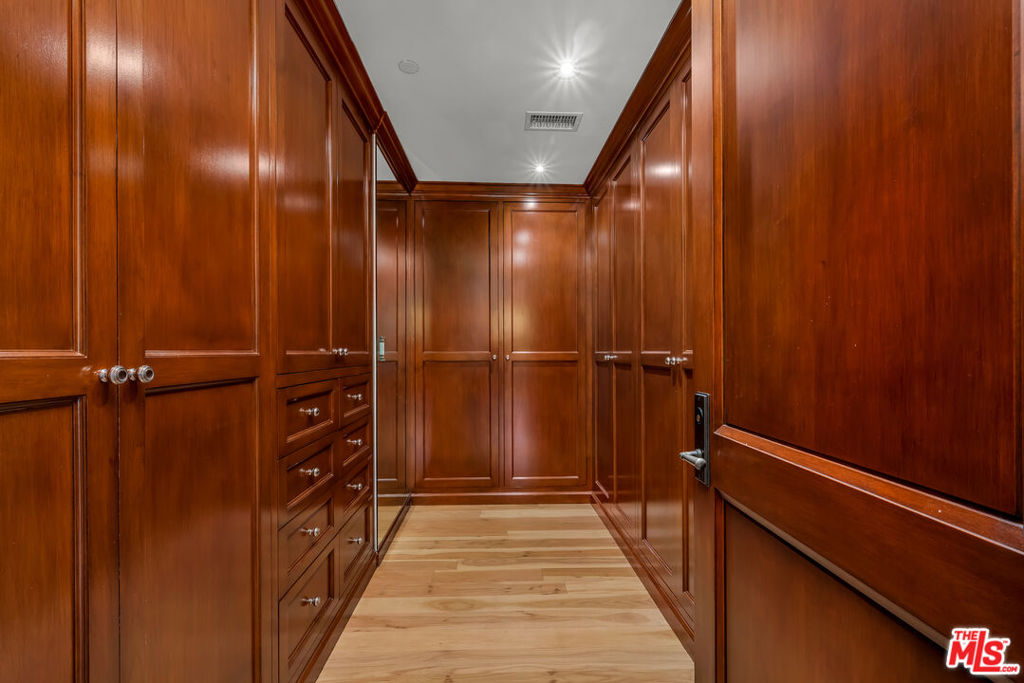 MLS #26858295 image #31