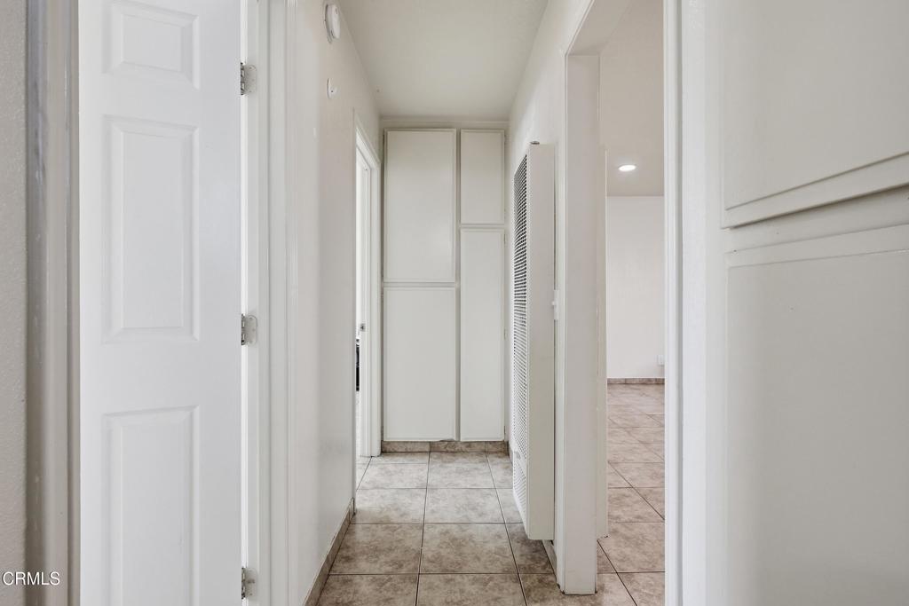 https://media.crmls.org/mediaz/c137f668-f8f7-4588-9e6e-13e511069686.jpg?preset=X-Large