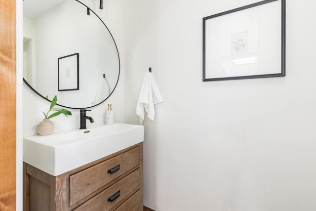 114 Zanzibar Drive, Aptos CA: https://media.crmls.org/mediaz/c13827c4-b5c8-4403-a5dc-39a7d8d80160.jpg