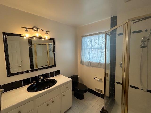 860 W Hillsdale Boulevard, San Mateo CA: https://media.crmls.org/mediaz/c139187c-c93b-42ca-8abf-182421b95a46.jpg
