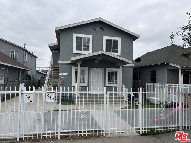 242 W 60th Street, Los Angeles CA: https://media.crmls.org/mediaz/c13a57ae-6525-419a-af74-7e5ad4f4afd5.jpg