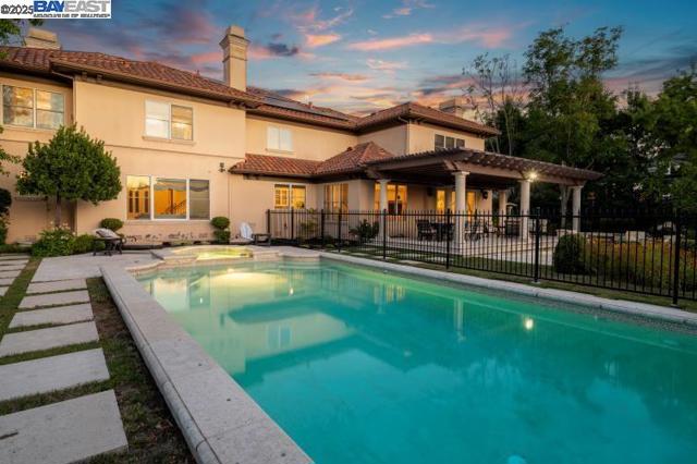 1137 Via Di Salerno, Pleasanton CA: https://media.crmls.org/mediaz/c13aa257-3439-4d0d-bec4-87d090be59c0.jpg