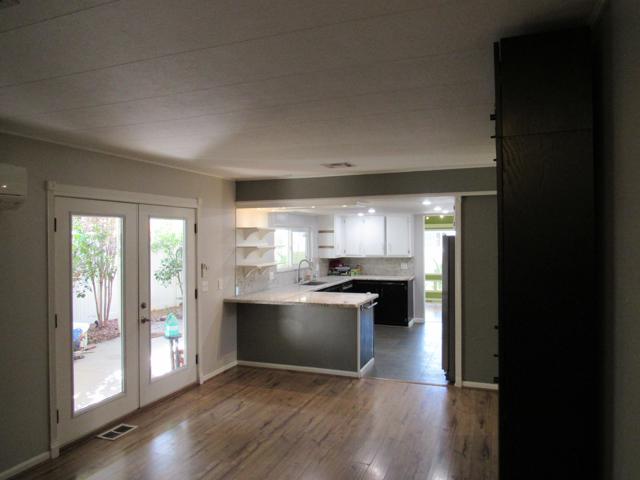 191 Figuaro Drive, Palm Springs CA: https://media.crmls.org/mediaz/c13aaa20-fe9e-4bce-9b00-834c451e0afd.jpg